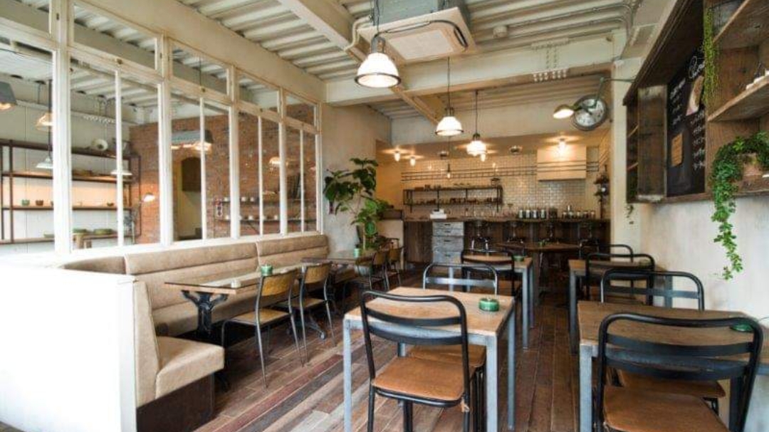 Shinshinsha cafe and pottery school