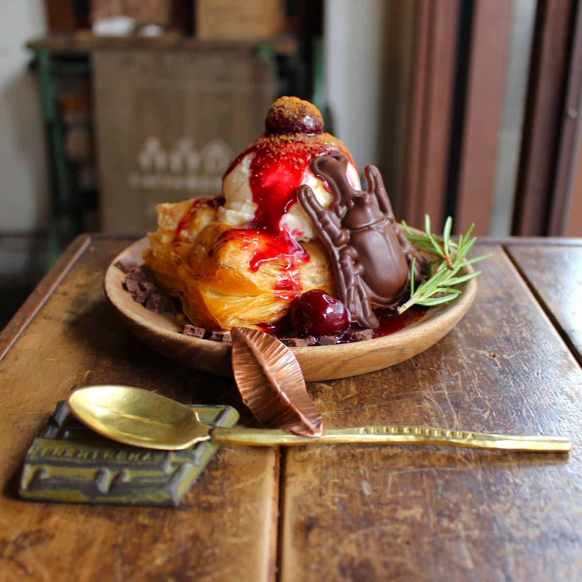 Shinshinsha cafe and pottery school