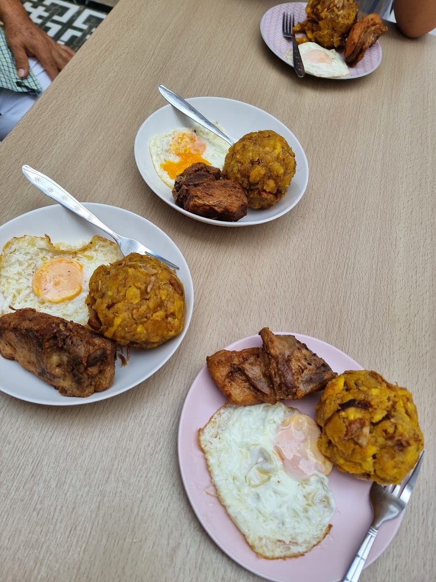 Orbezitos Panaderia & Cafe