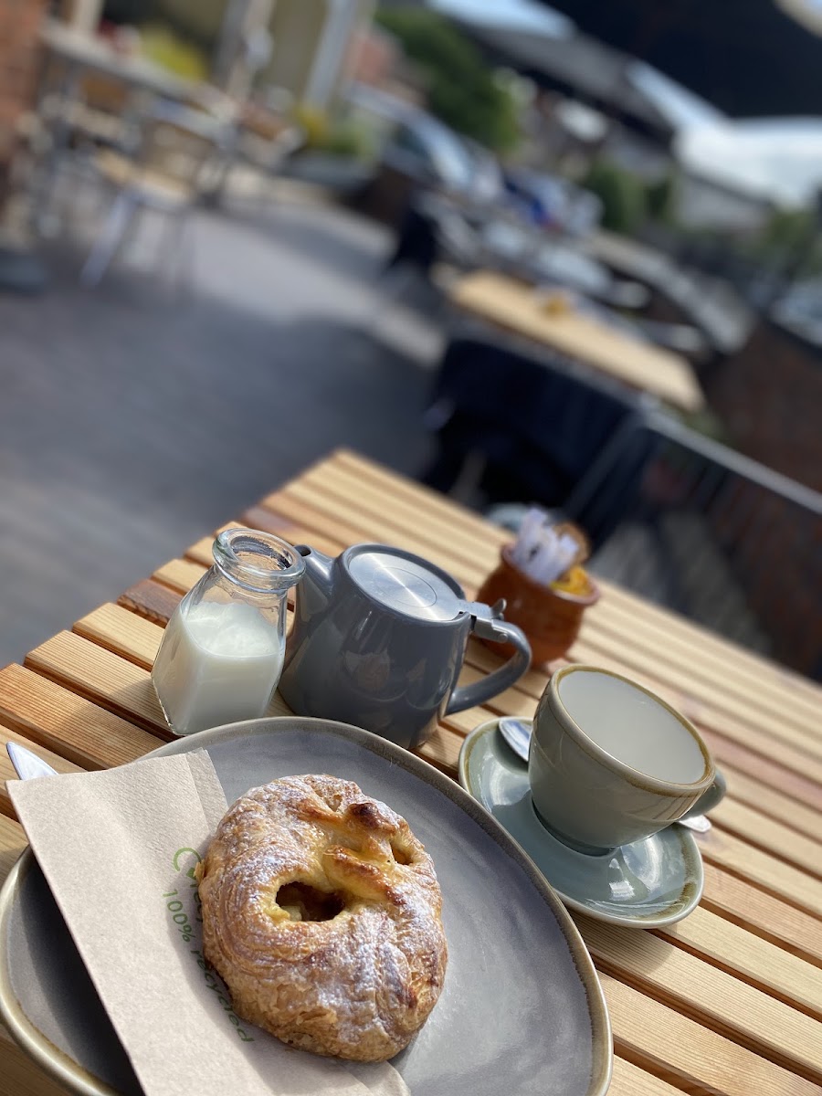 Maisie's Courtyard Cafe