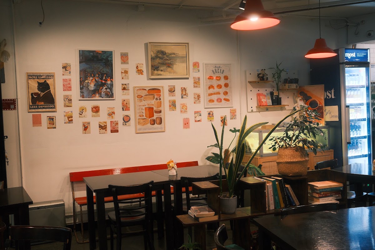 Peckish Jr. Cafe