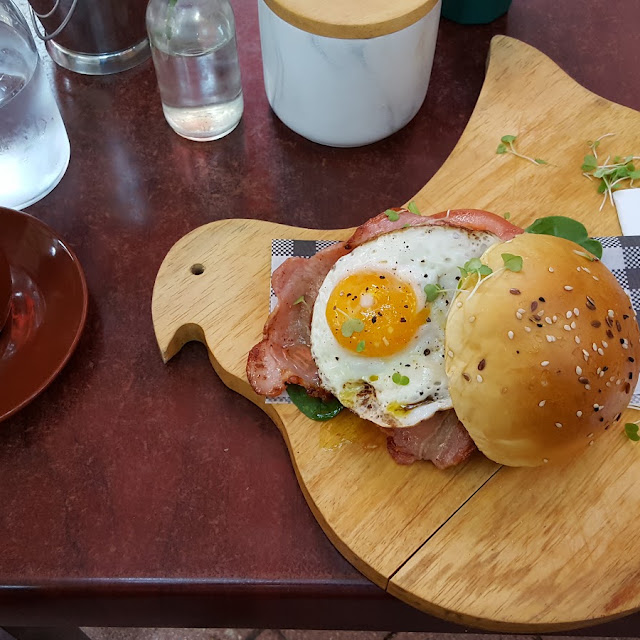 Breakfast Burger