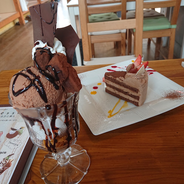 チョコレートパフェ