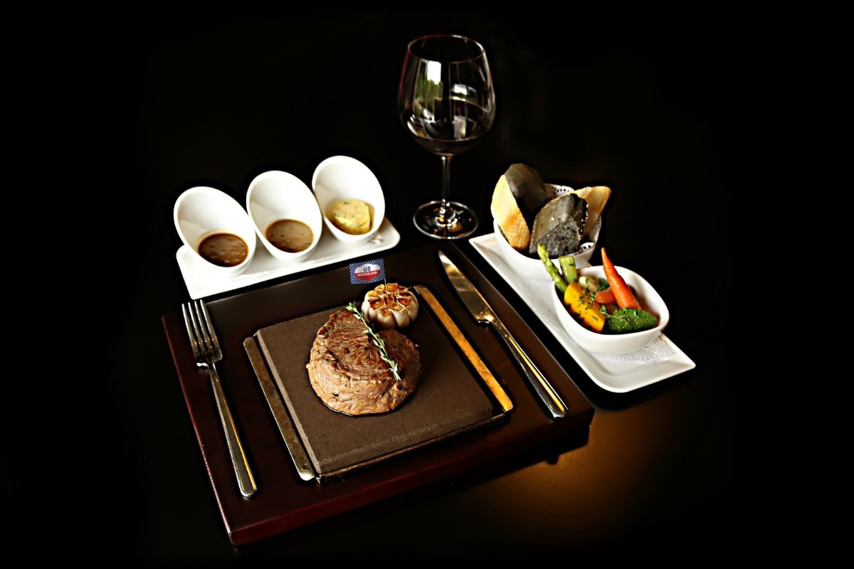 Calibre Lounge