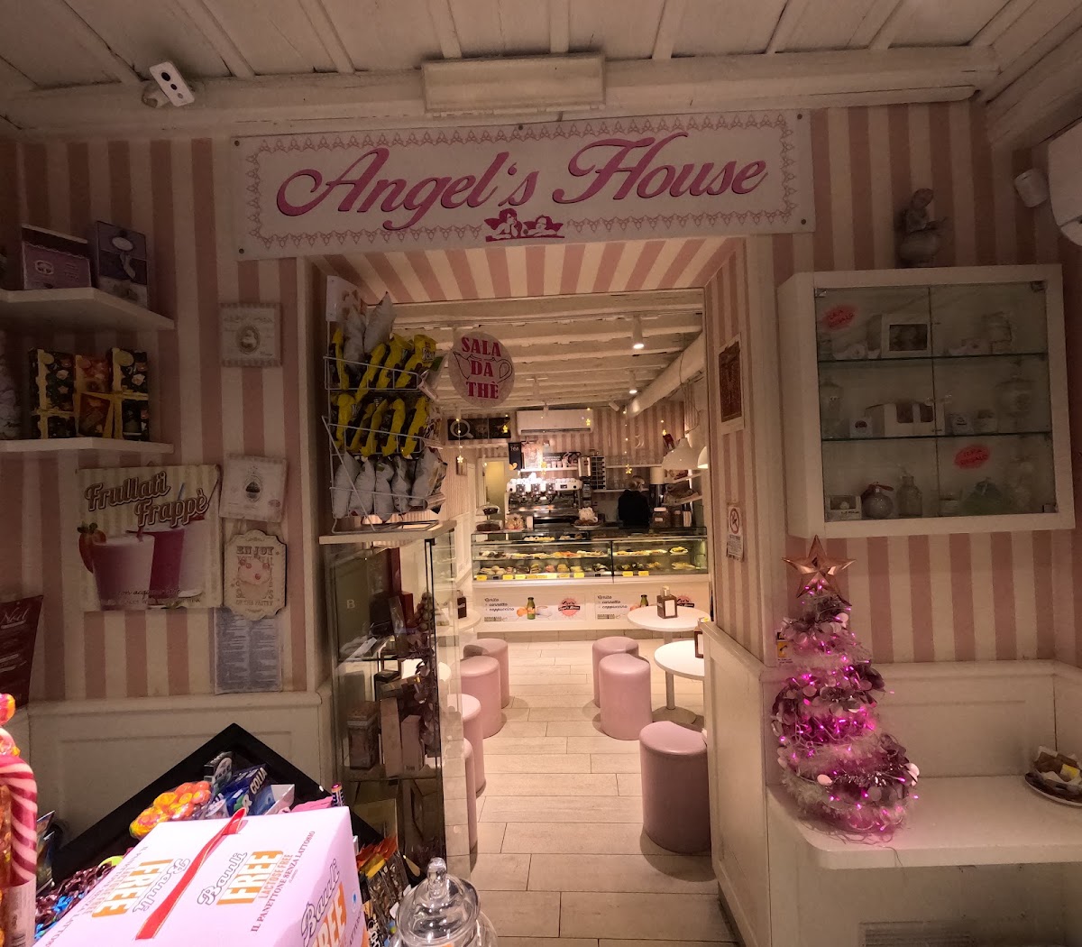 BAR Cafe And Gelateria Angel's House