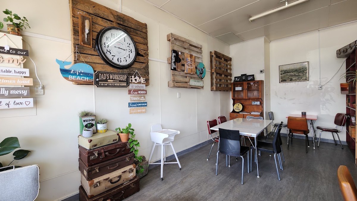 Reporoa Valley Traders & Awaken Cafe