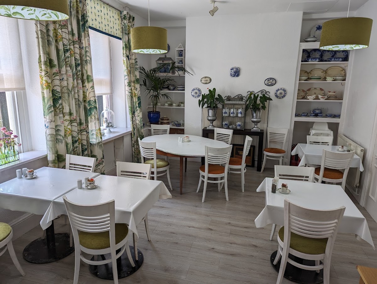 Cafe Dawn-Marie
