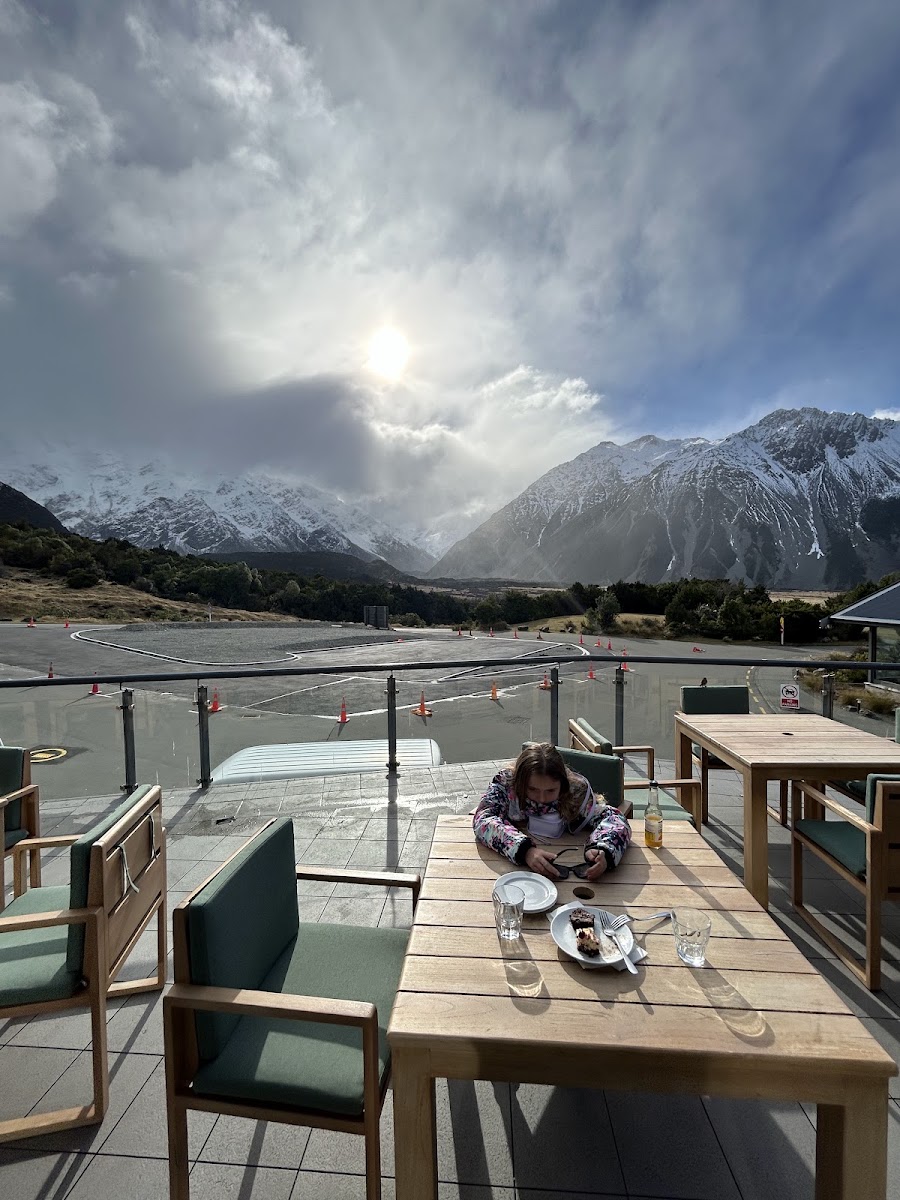 Sir Edmund Hillary Cafe & Bar