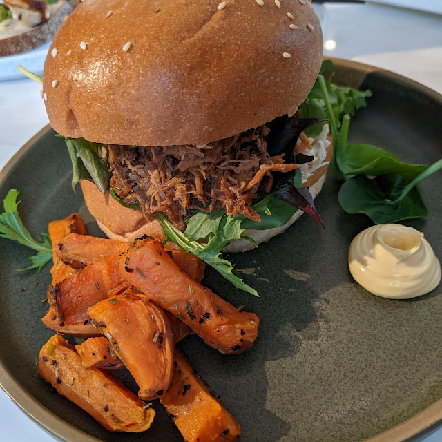 Pulled Pork Burger