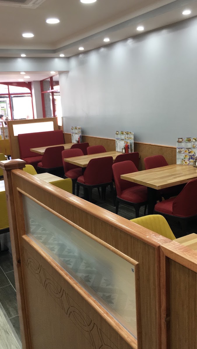 Poppins Cafe Restaurant DORCHESTER