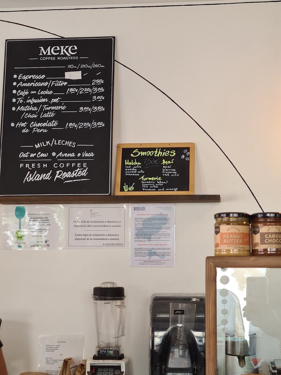 Meke Café en Santa Eulalia menu board