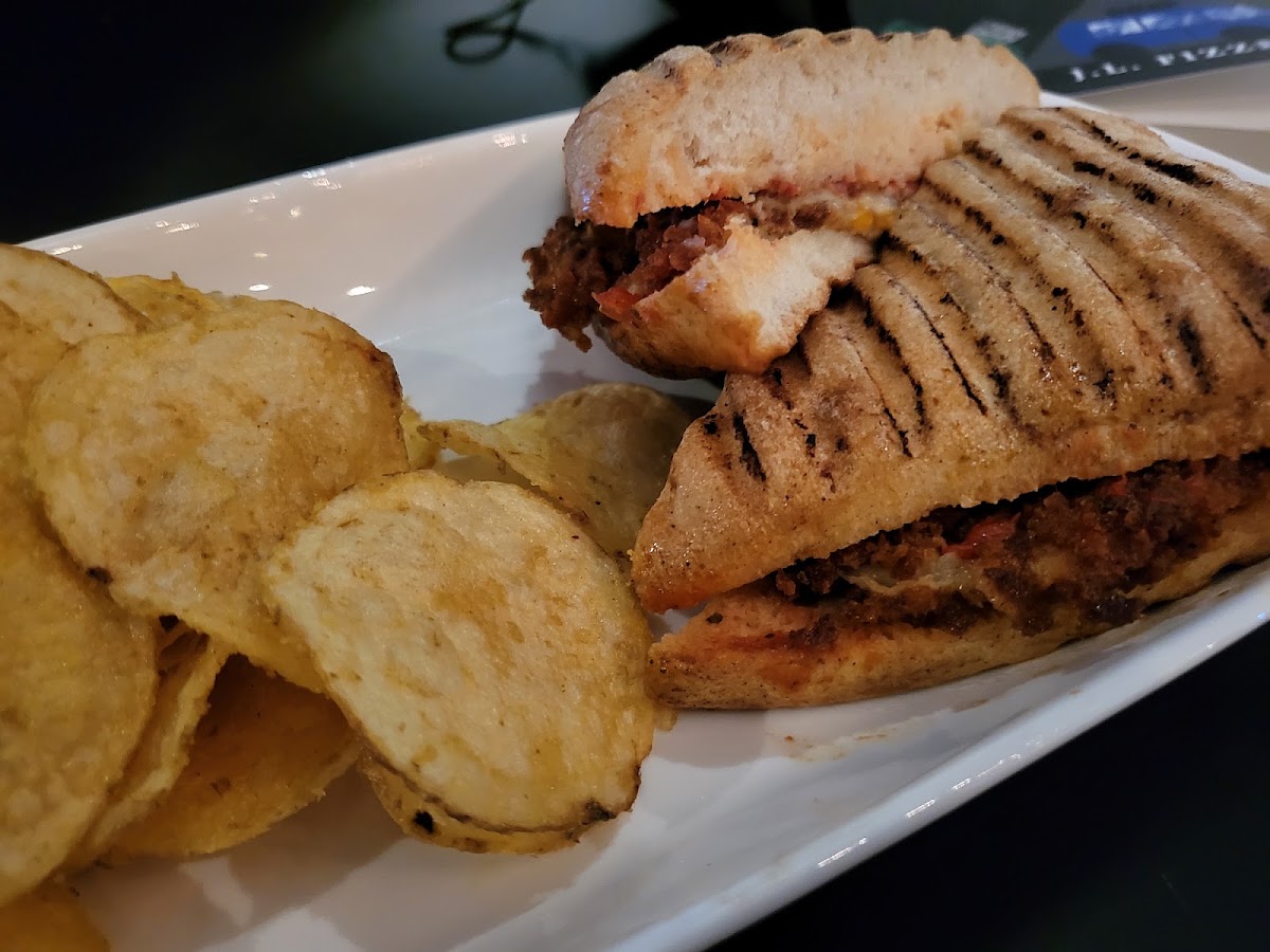 Mane Street Cafe and Lounge