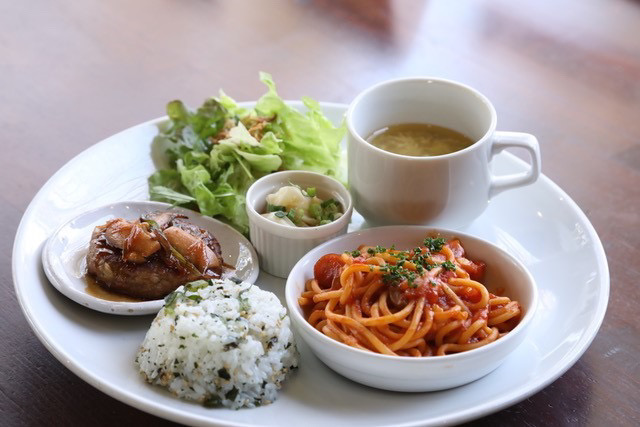 Library cafe Zen-zen