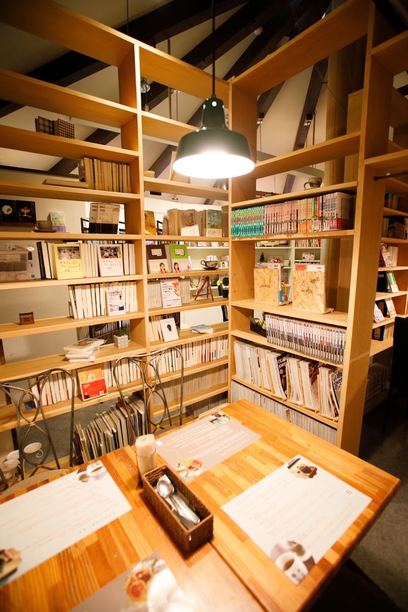 Library cafe Zen-zen