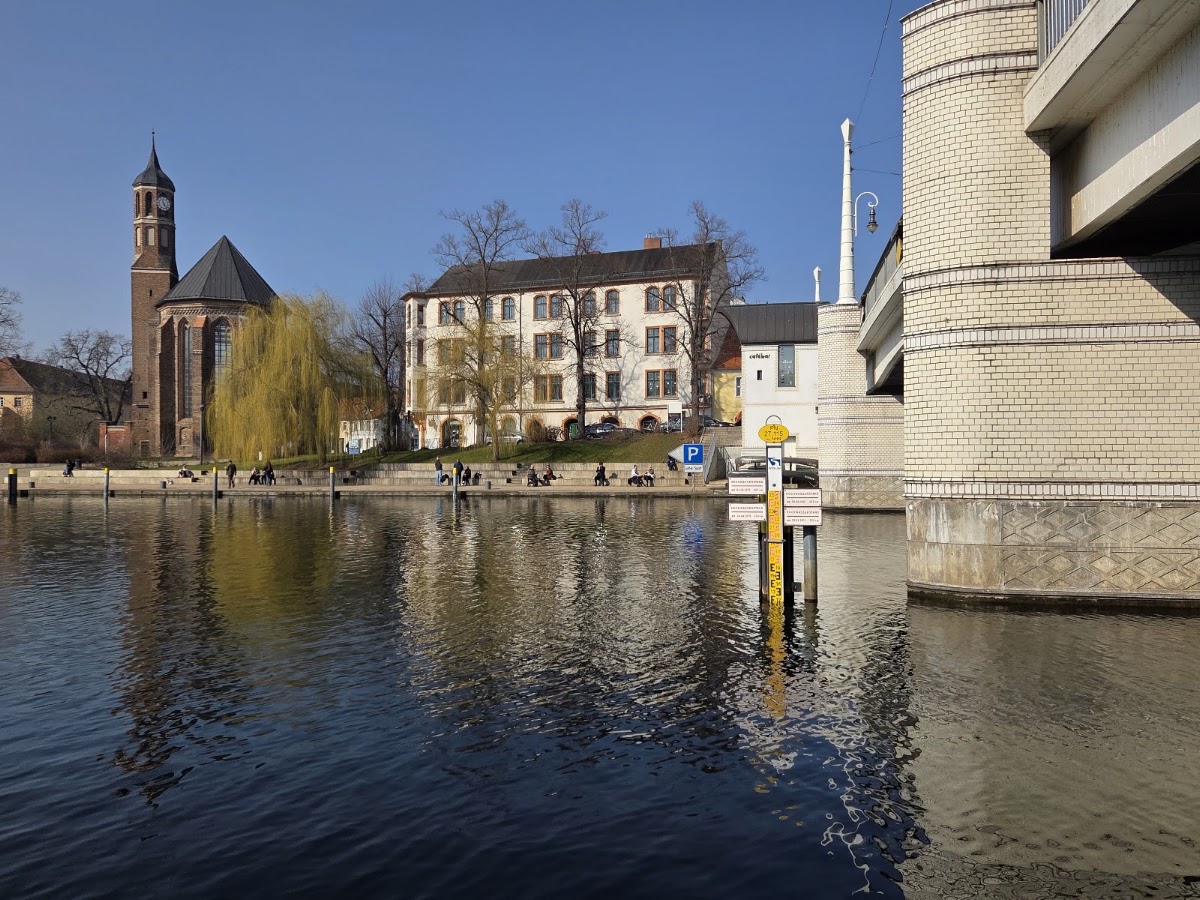 Brückencafé am Heineufer