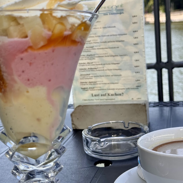 Hawaii Eisbecher Mit Ananas