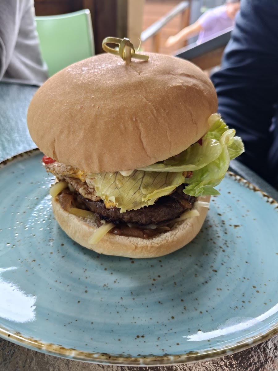 Hereford 'n' a pickle