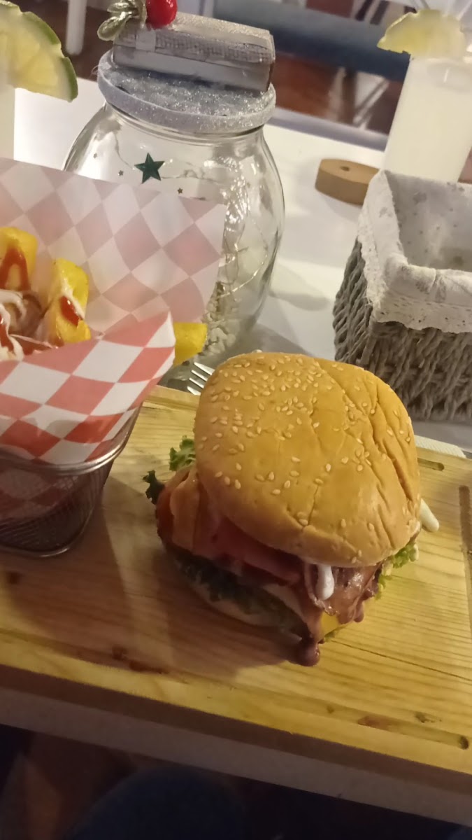 QUINDE BISTRO