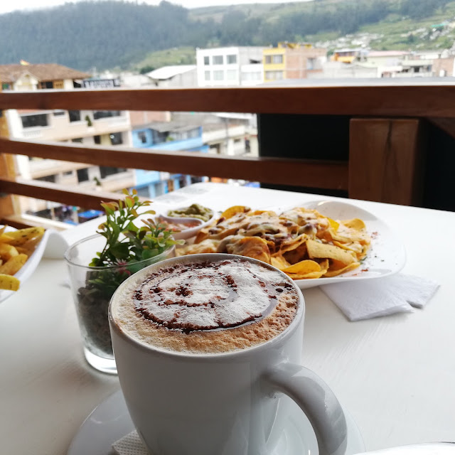 Capuchino Y Nachos