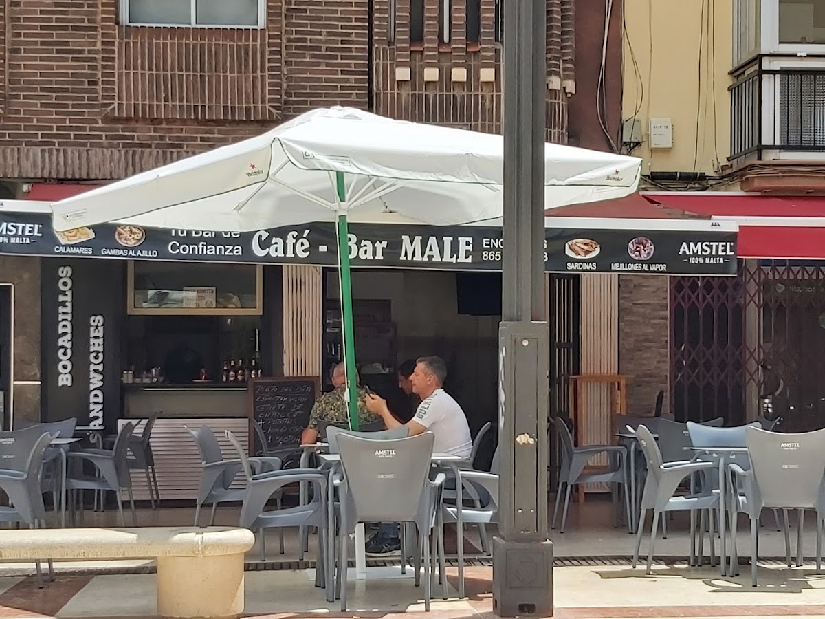 Bar Male