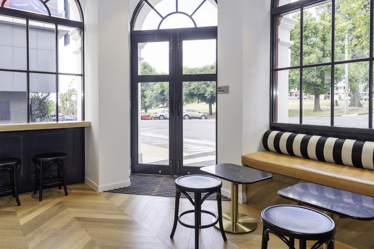 Le Cafe @ Oaks R Suites Geelong