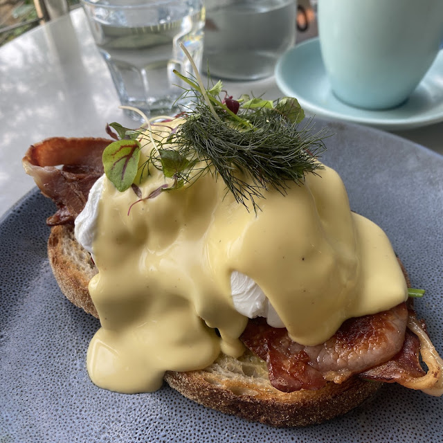 Eggs Benedict