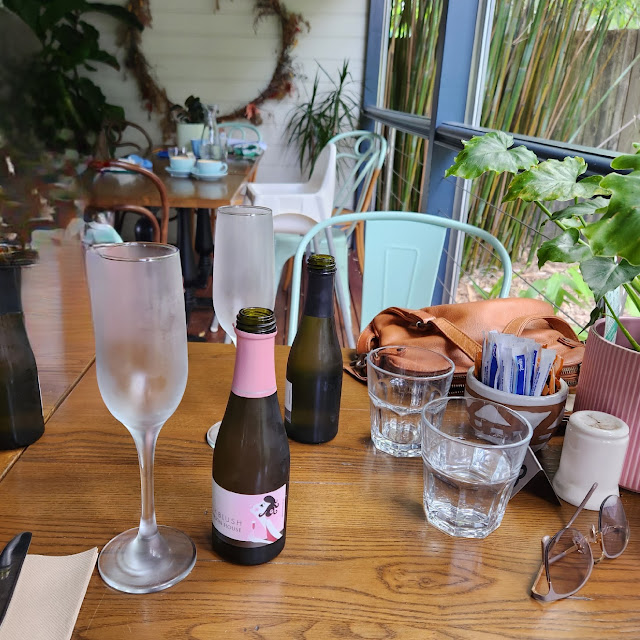 Petersens Sparkling Wine