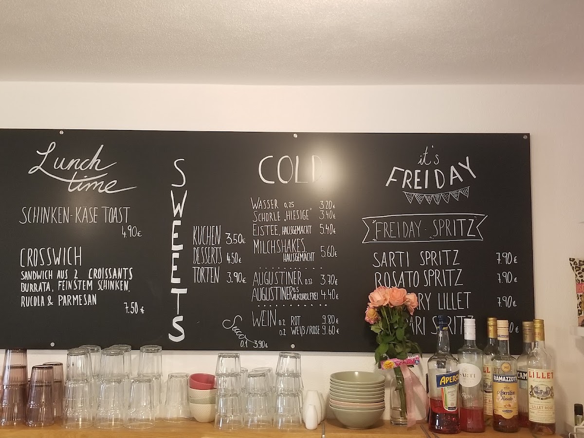 Cafe FREIDAY menu board
