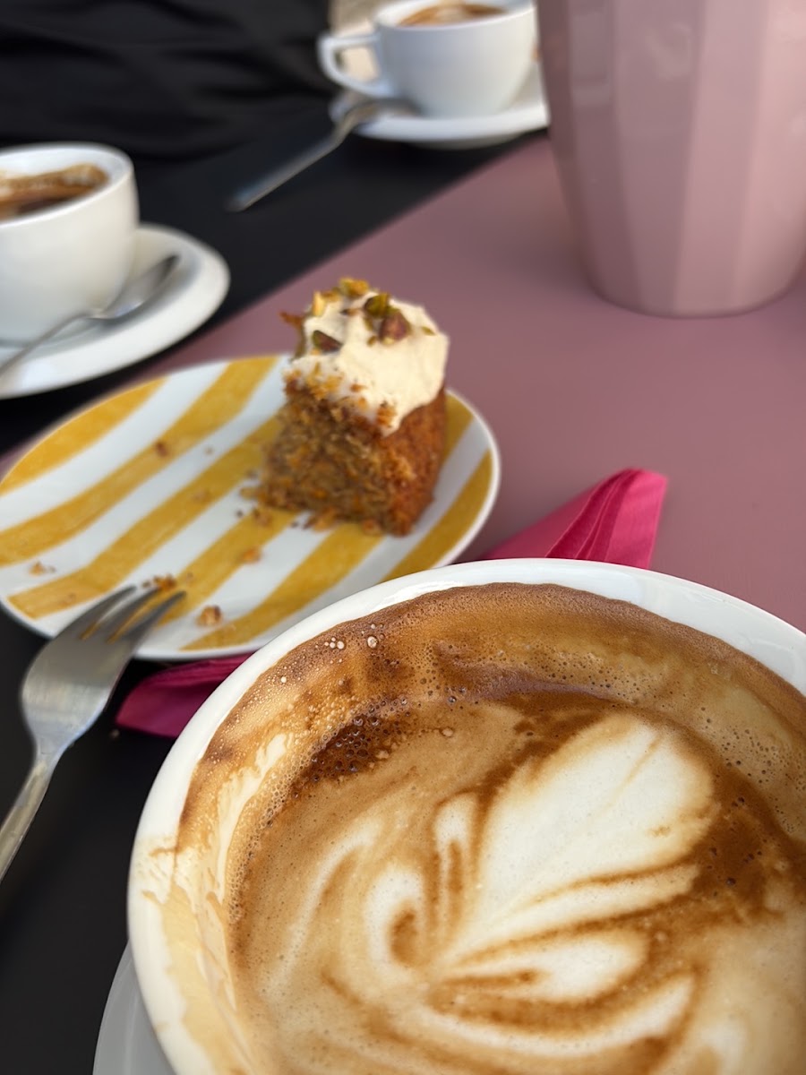 Cafe FREIDAY