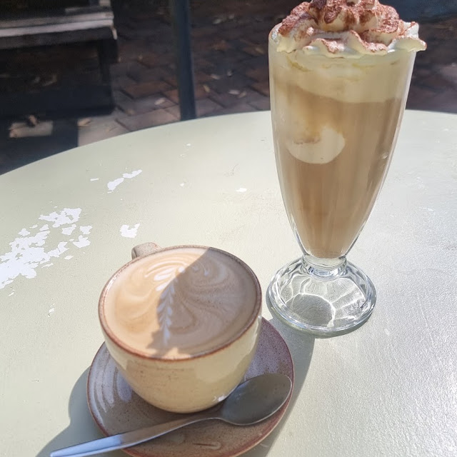 Flat White & Iced Coffee