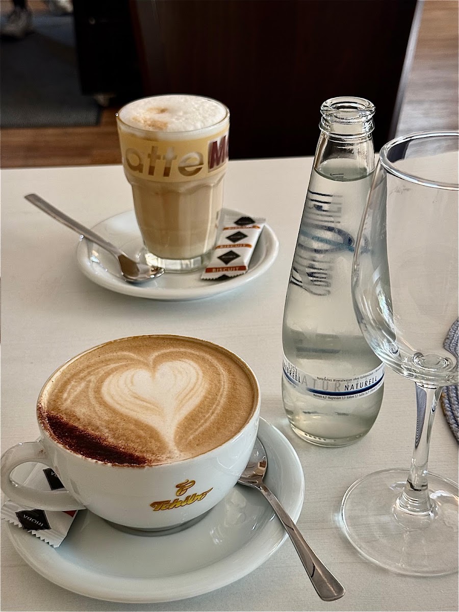 Café Jungfernheide - The Cafe with heart