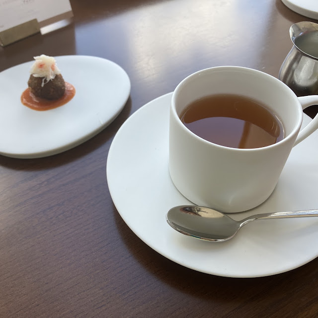 Bread Coffee or Tea
