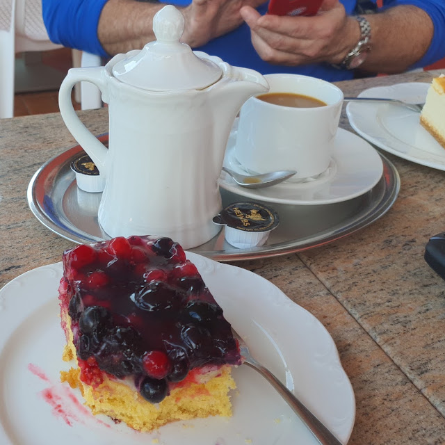 Waldbeer Küchenstück Und Kännchen Kaffee