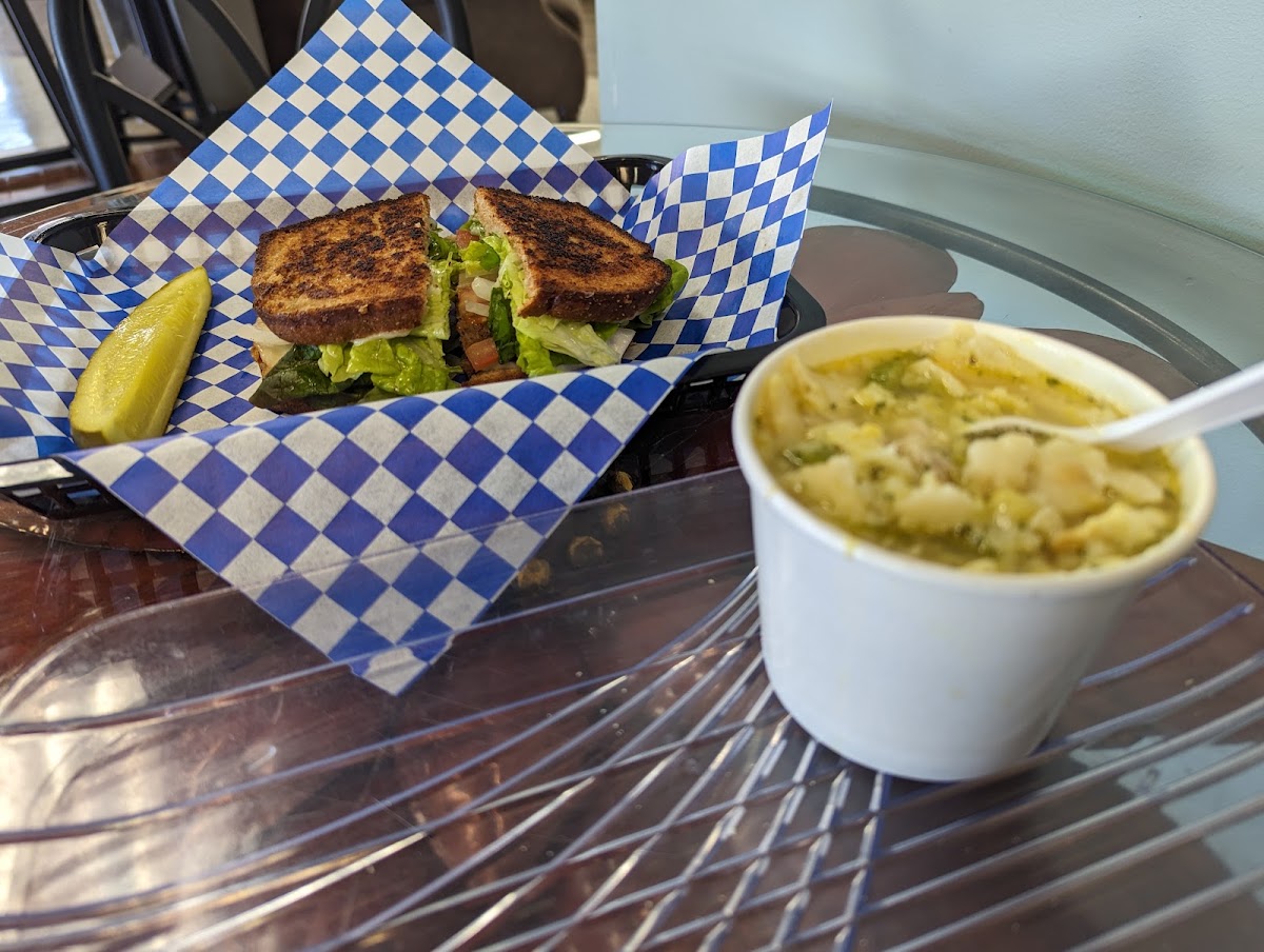 Elm Tree Cafe at Bomberger's