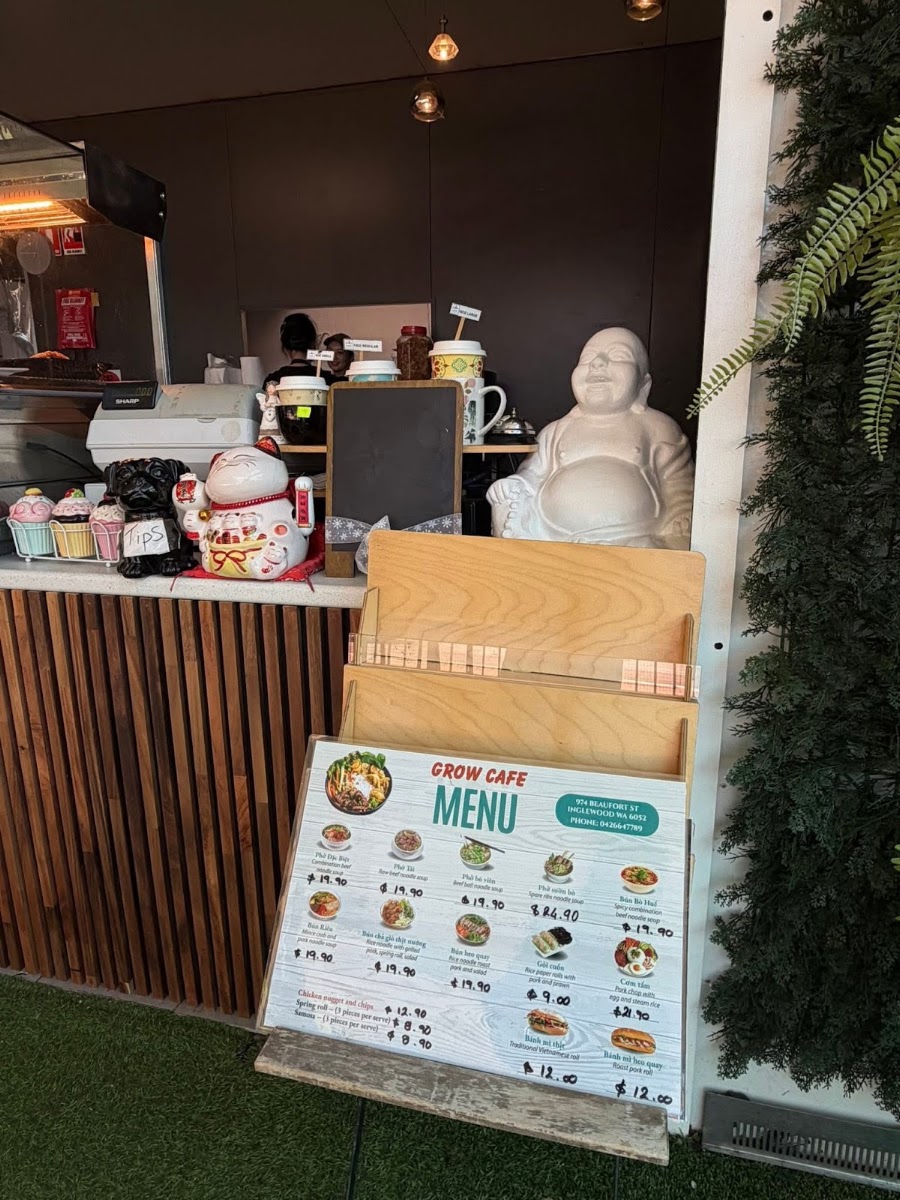 GROW CAFE menu board