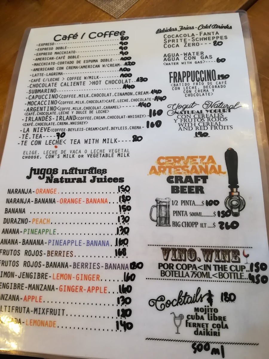 LA NIEVE CAFÉ y viandas (lunch and coffee) menu board