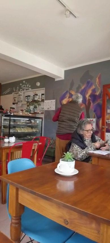 LA NIEVE CAFÉ y viandas (lunch and coffee)