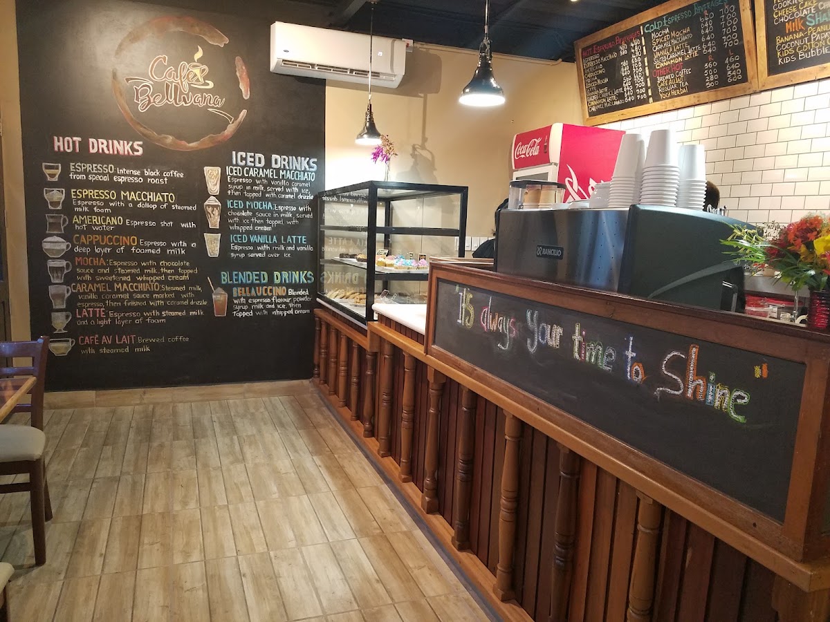 Café Bellvana menu board