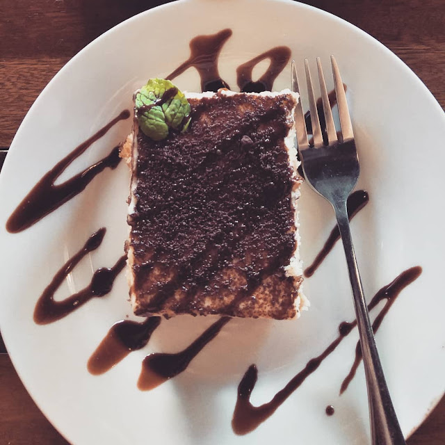 Tiramisu Cake
