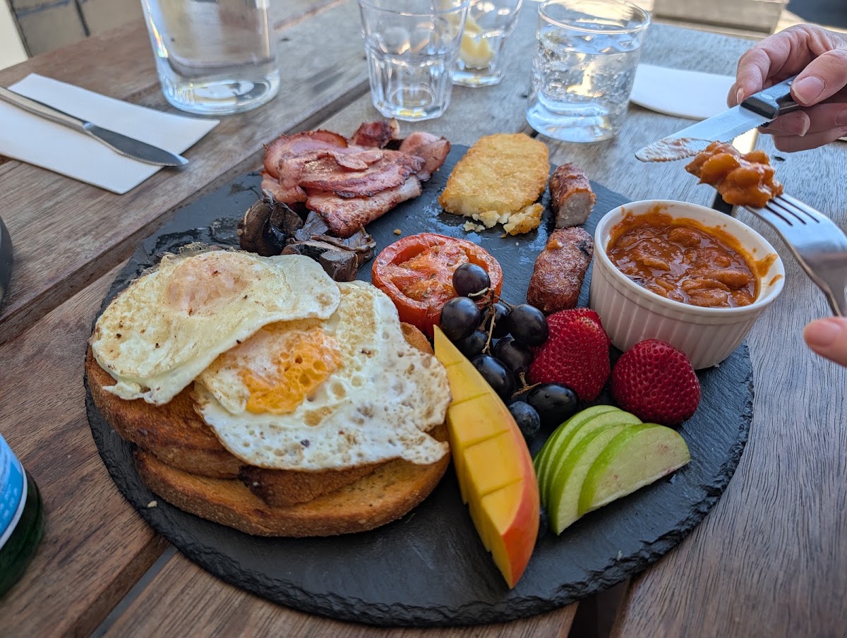 Uptown Cafe & Bar