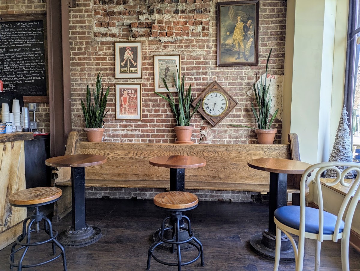 Betty's Snack Bar