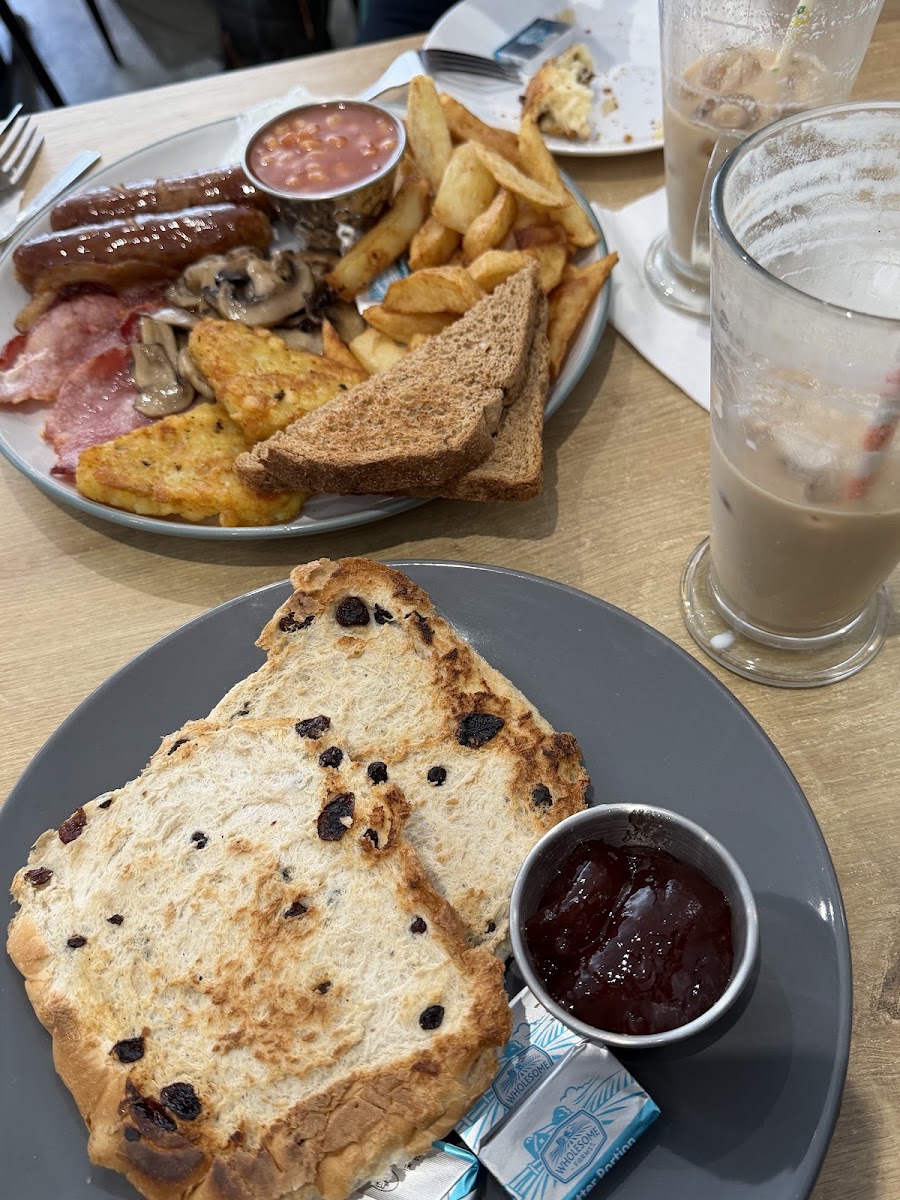 Seaham Lighthouse Cafe by Poppies