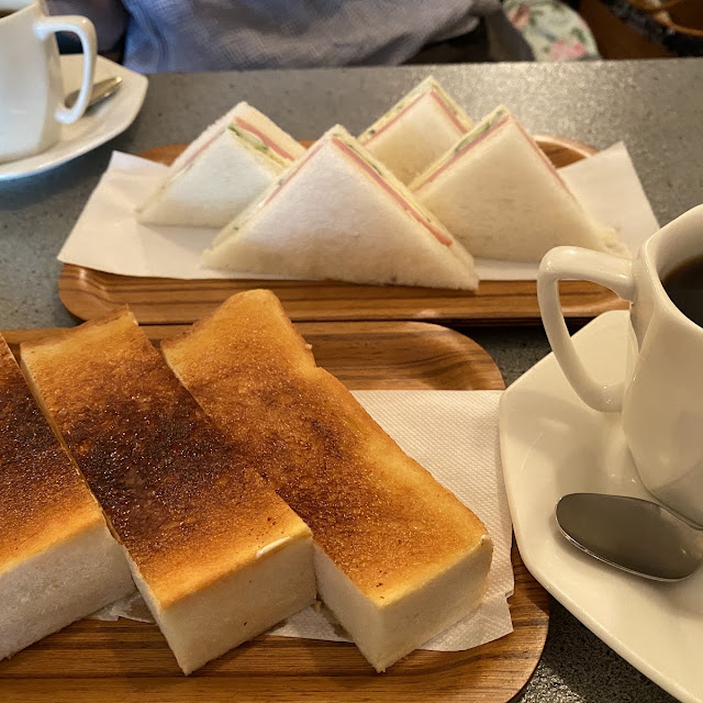 トーストとハムサンド
