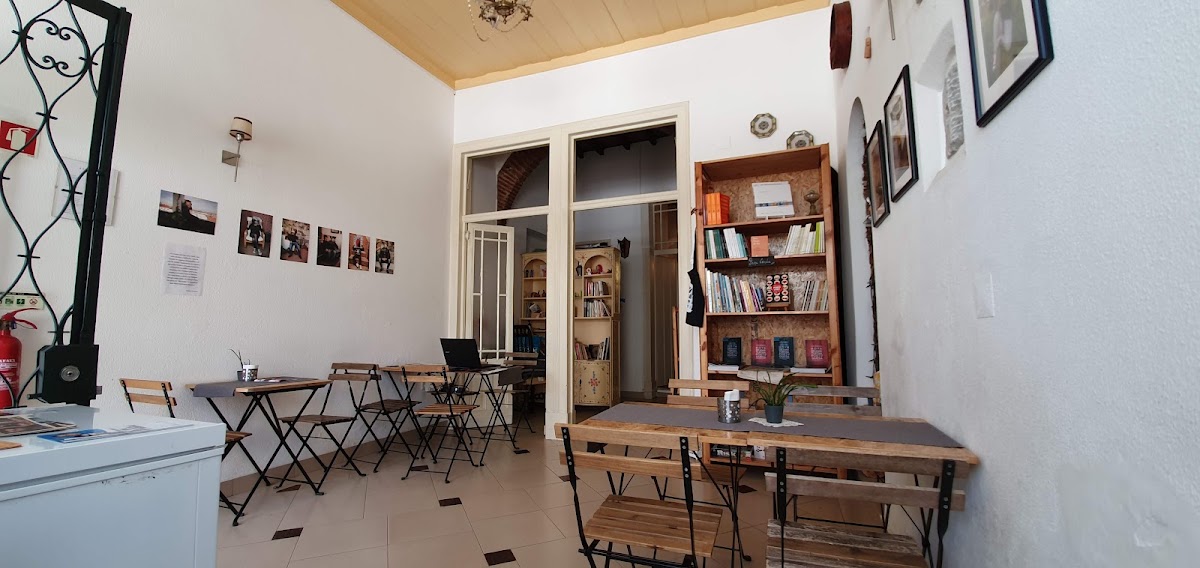 A Pracinha - Cafetaria/Livraria/Mercearia