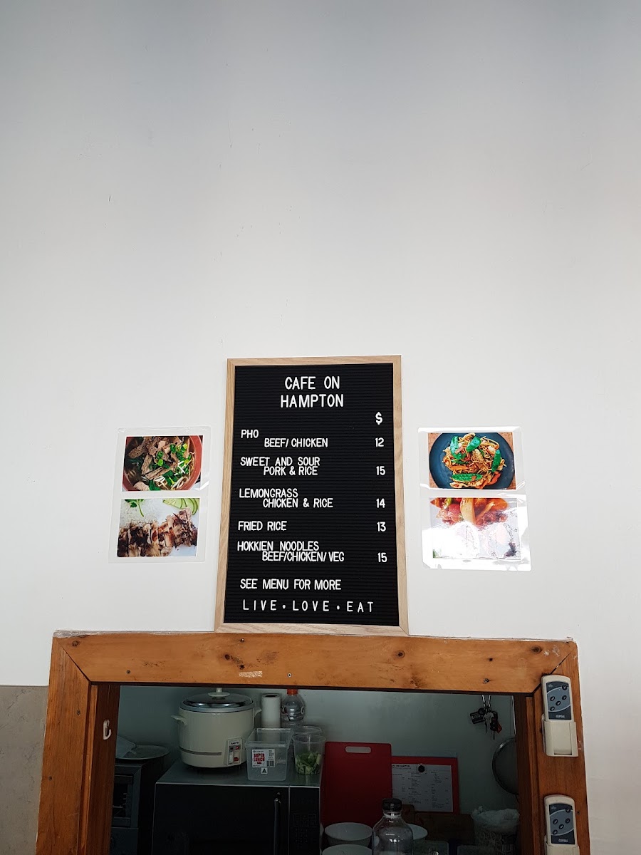 Cafe on Hampton menu board