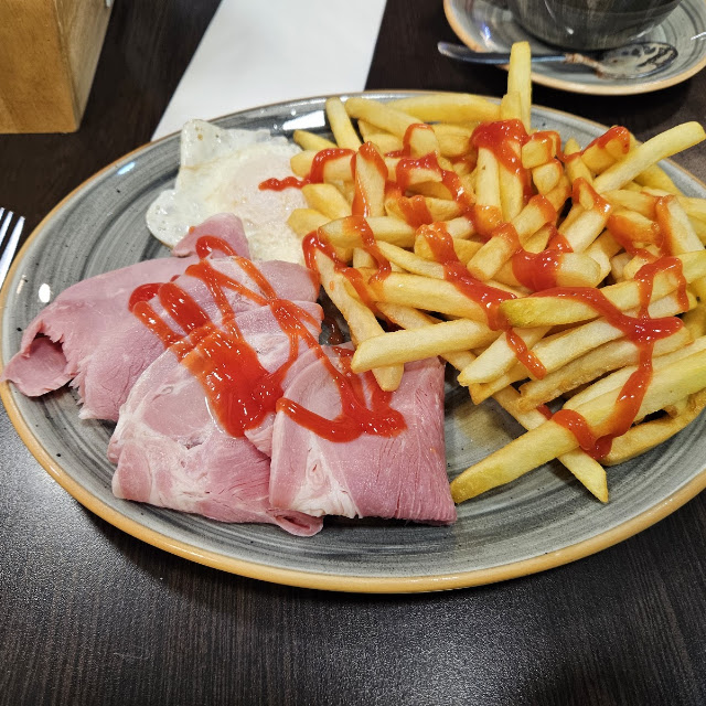 Ham Egg and Chips