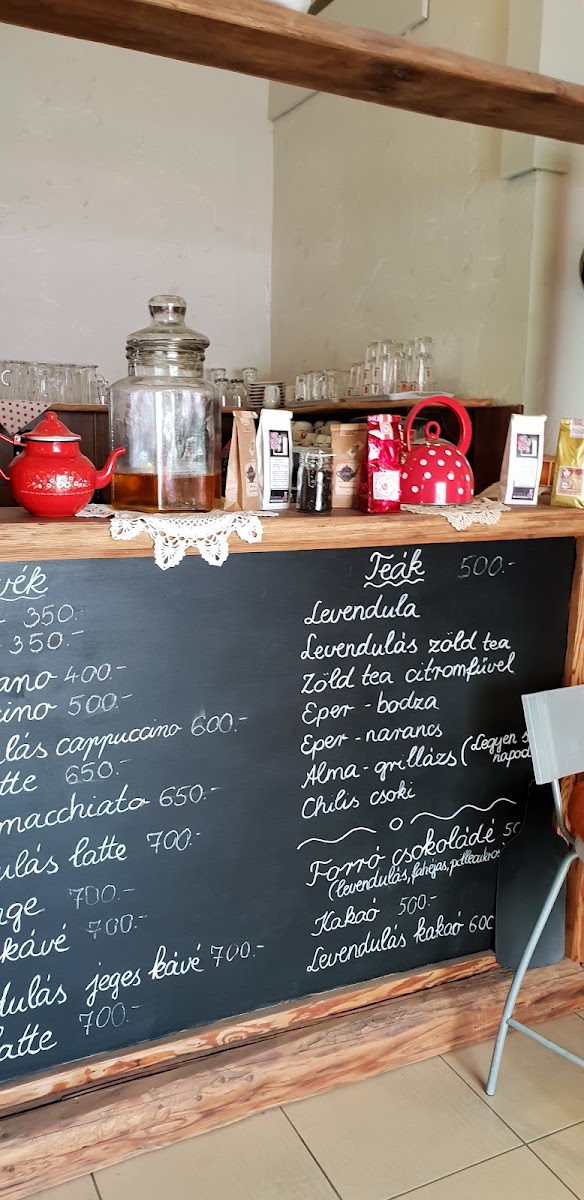 Levendula Kávézó menu board