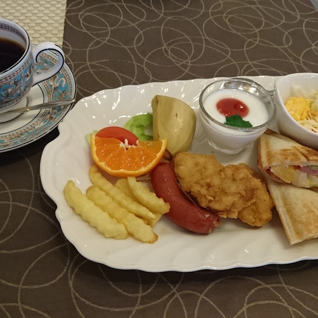 モーニングのホットサンドです