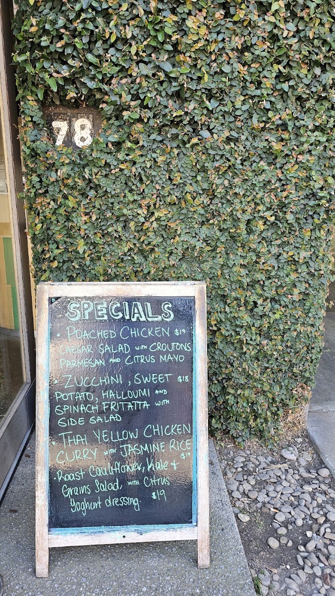 Harper's Kitchen menu board