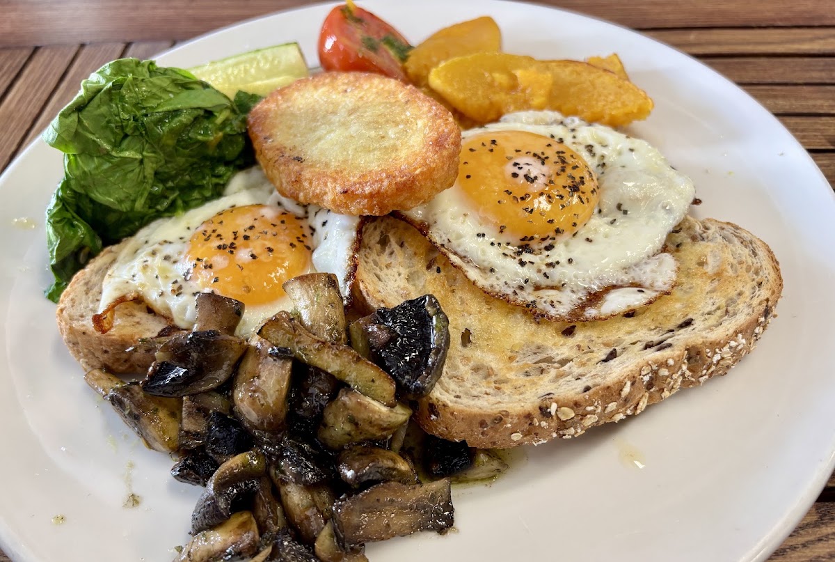 Eltham Aromas Cafe Bar Beanery